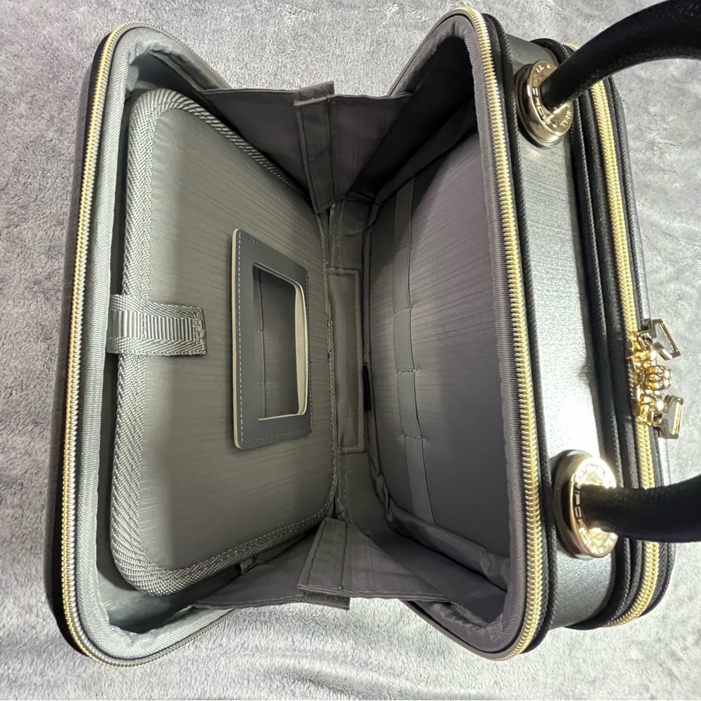 Triforce Metallic Gray Hardshell Cosmetic Case with Top Handle, no strap - Picture 4 of 11